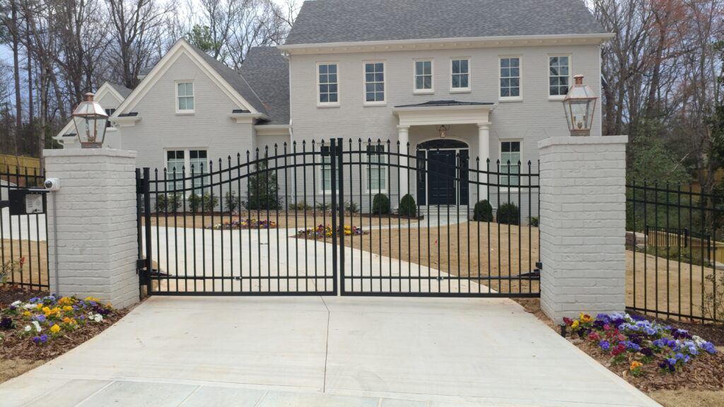 Aluminum double driveway gate spear top with access controls