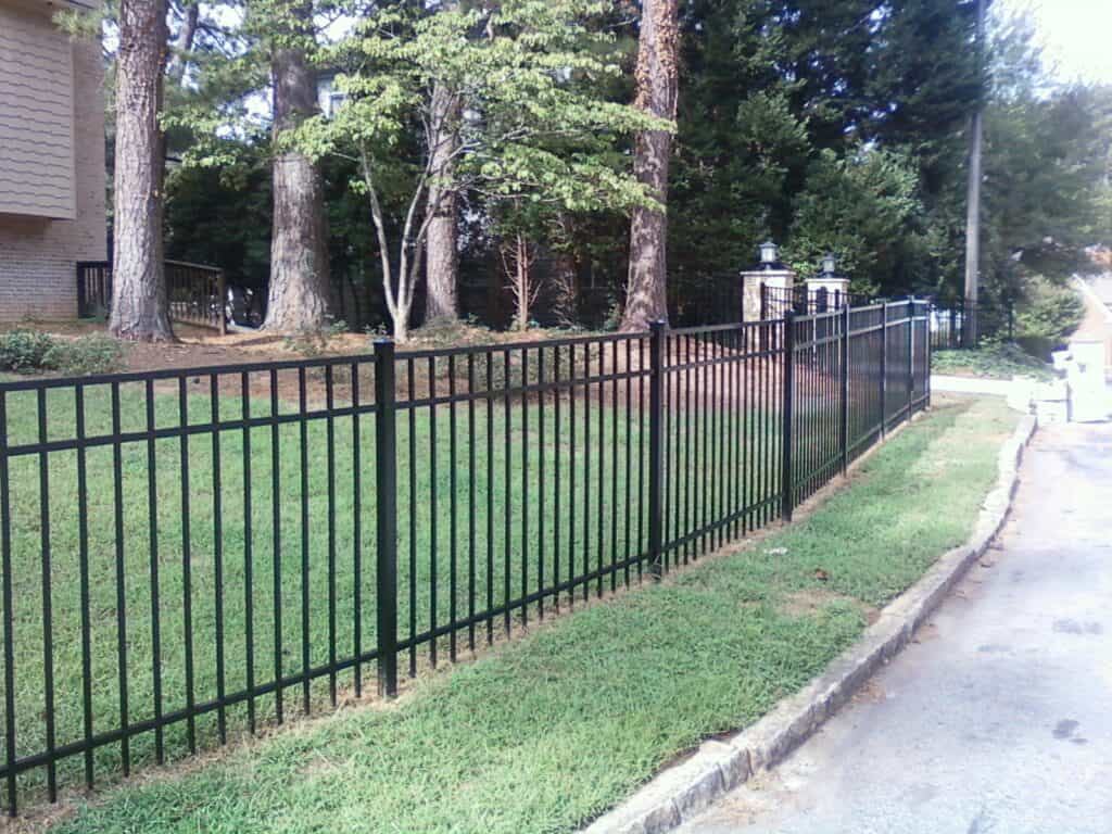 Aluminum fence flat top smooth top