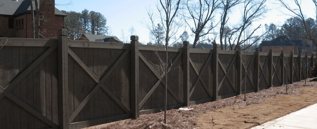 Crossbuck wood privacy fence
