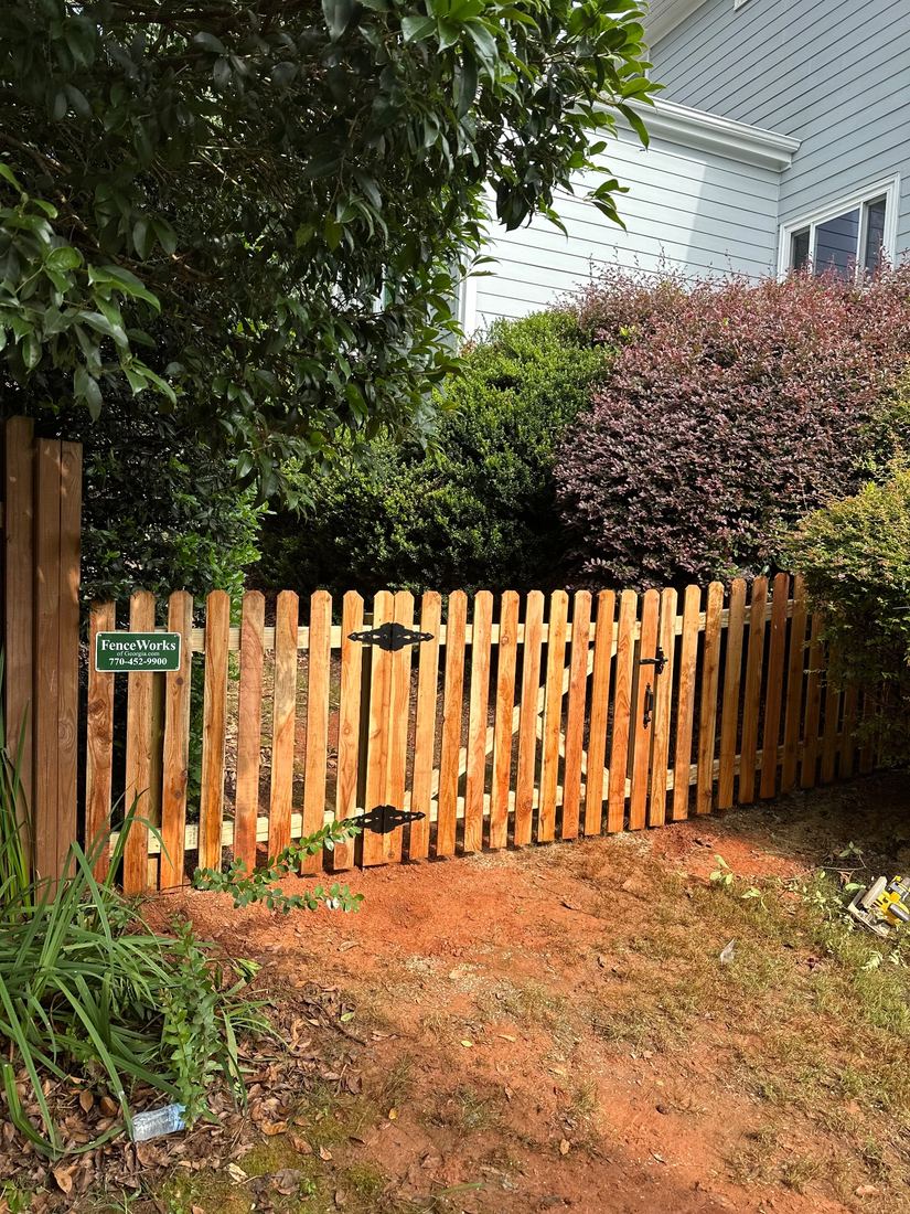 Cedar dog-ear picket fence with flat posts