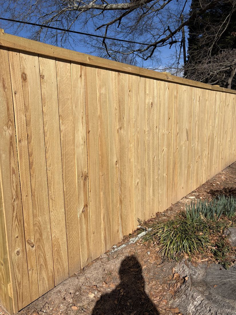 Wood crossbuck privacy back
