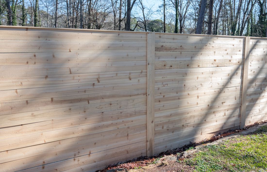 Wood horizontal capped privacy