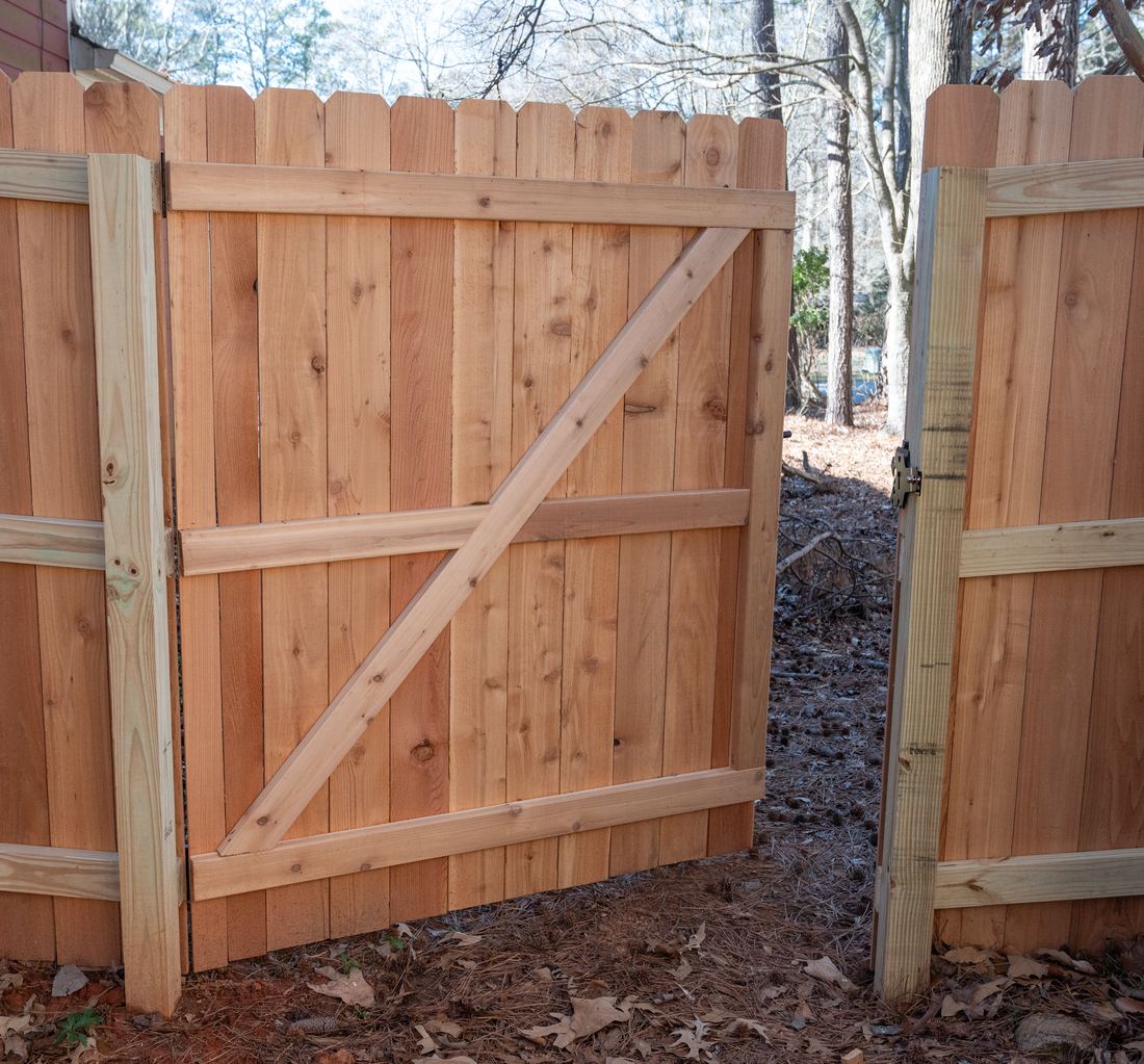 Wood privacy dog ear gate back