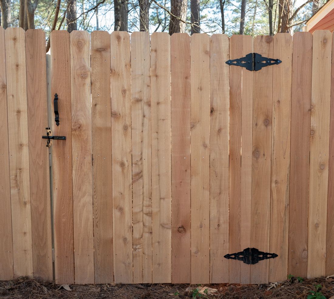 Dog-ear wood privacy walk gate